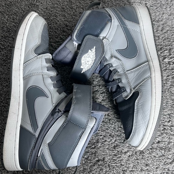 Air Jordan 1 Flyease - Picture 3 of 5